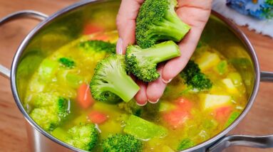 It's so delicious that I make it almost every day! Healthy broccoli soup recipe!